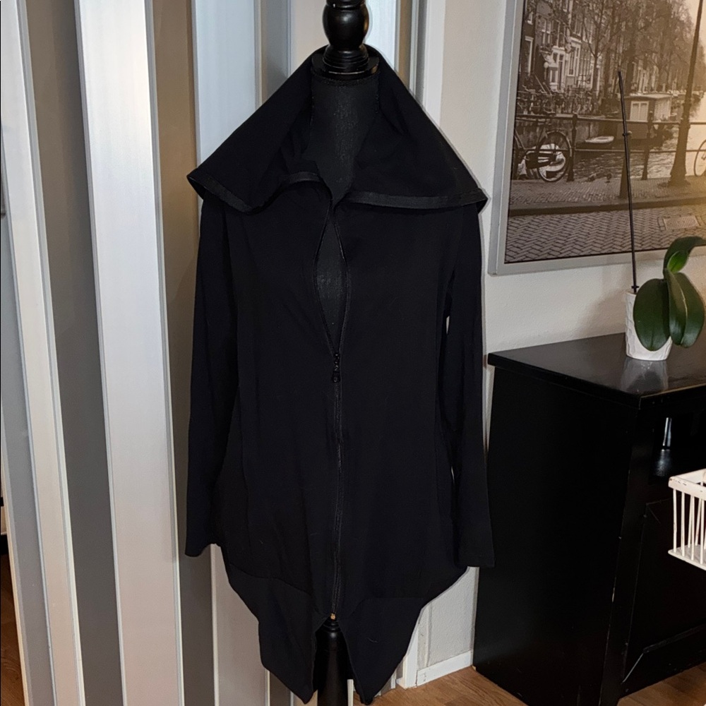 MNML Black Jacket with Modern Design